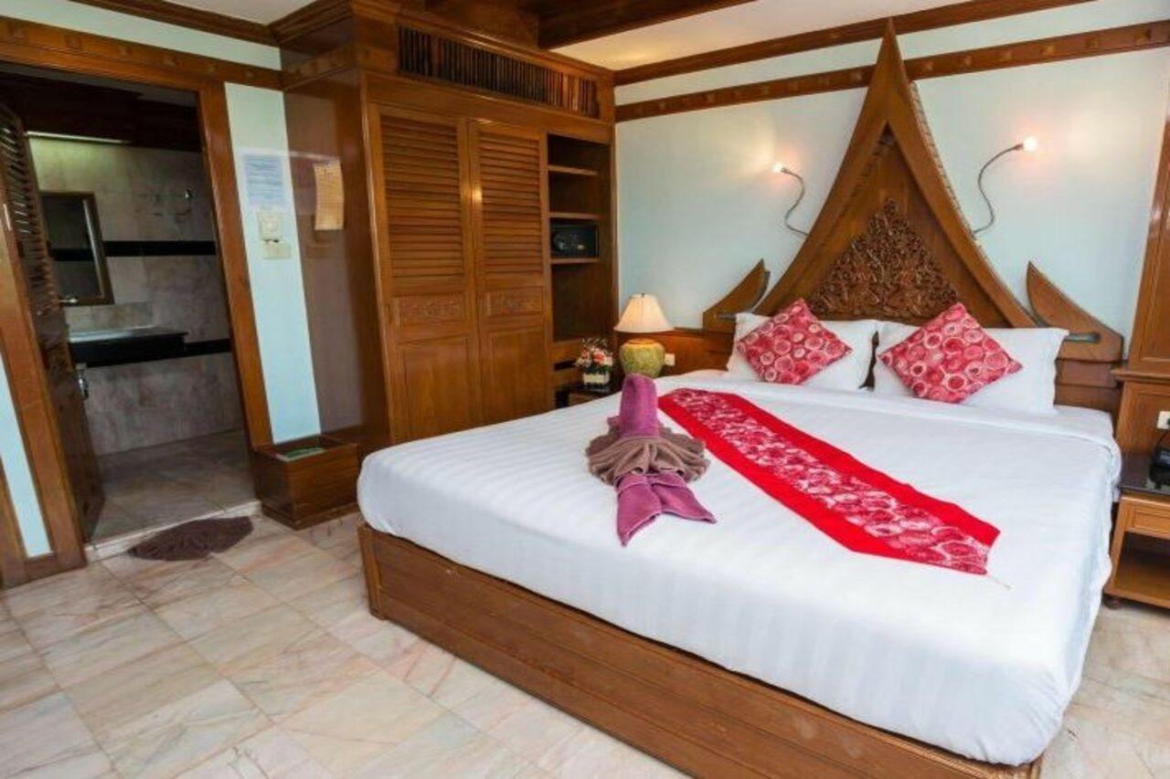 Patong Beach Bed And Breakfast Eksteriør billede