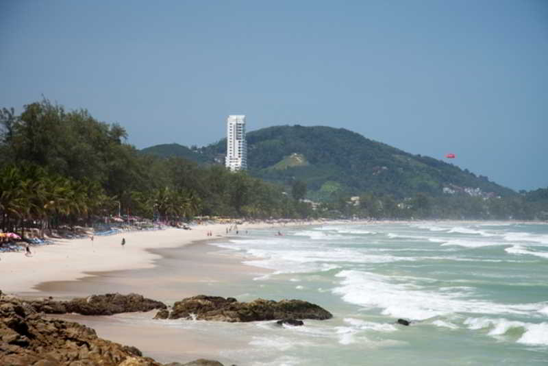 Patong Beach Bed And Breakfast Eksteriør billede